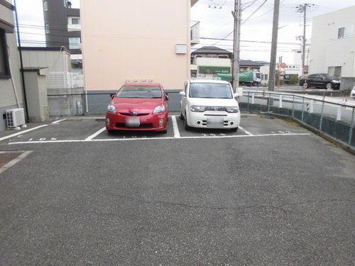 明石市二見町東二見アパート 駐車場