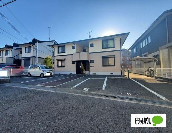 明石市魚住町住吉アパート 駐車場