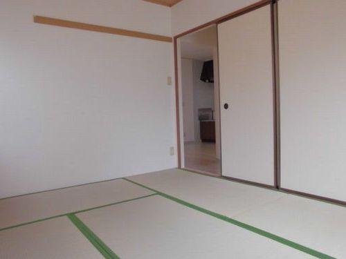 神戸市西区大津和アパート リビング