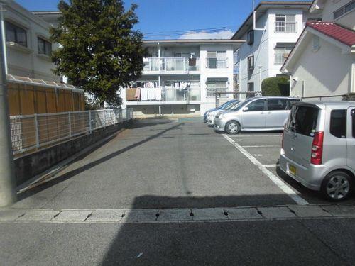 サンフォリア（303） 駐車場