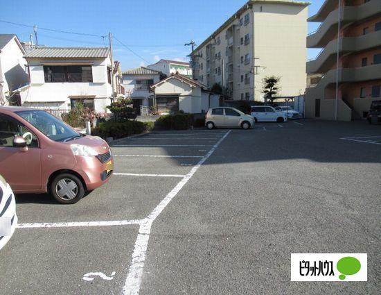 明石市林崎町マンション 駐車場
