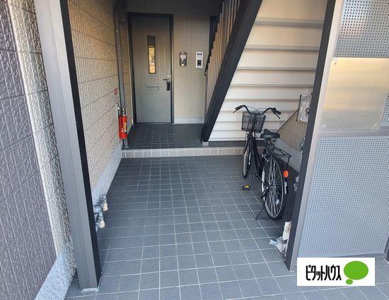 明石市魚住町住吉アパート エントランス