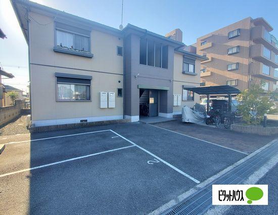 明石市魚住町住吉アパート 駐車場
