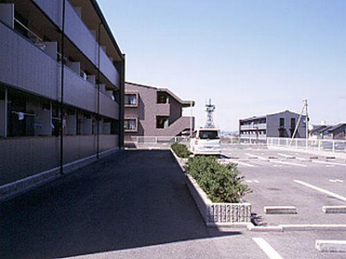 神戸市西区竜が岡マンション 駐車場