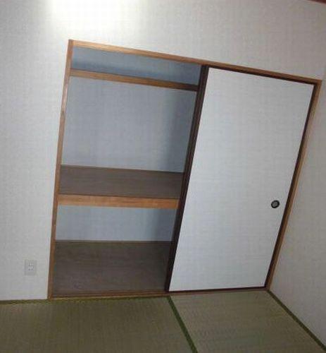 明石市魚住町住吉マンション 収納