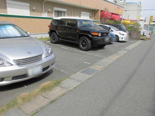 明石市二見町西二見アパート 駐車場
