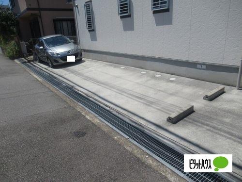 明石市太寺アパート 駐車場