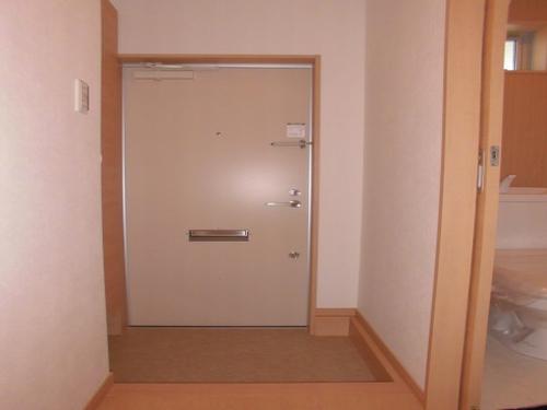 明石市魚住町住吉アパート 玄関