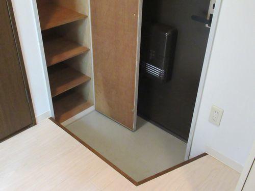 神戸市西区南別府マンション 玄関