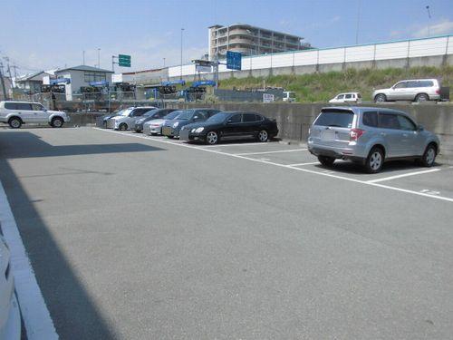 明石市魚住町清水マンション 駐車場