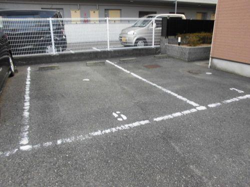 明石市小久保アパート 駐車場