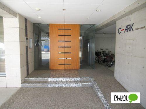 神戸市西区持子マンション エントランス