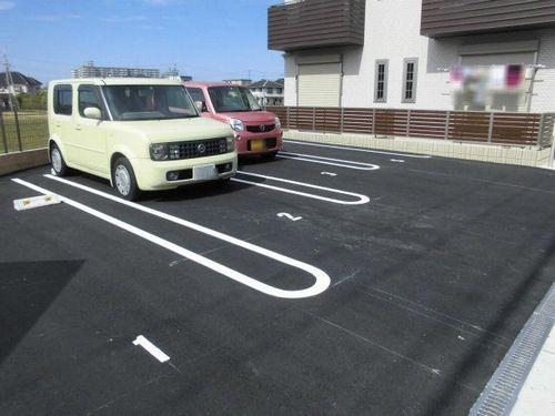 明石市二見町福里アパート 駐車場
