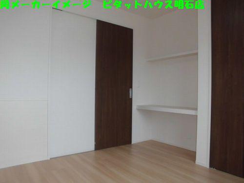 明石市和坂アパート リビング