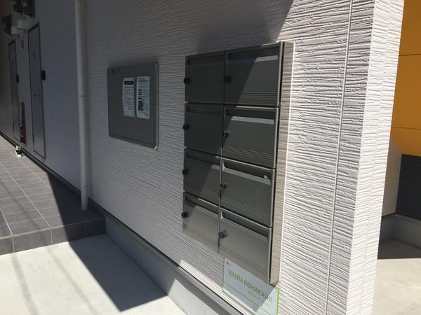 明石市松の内アパート エントランス
