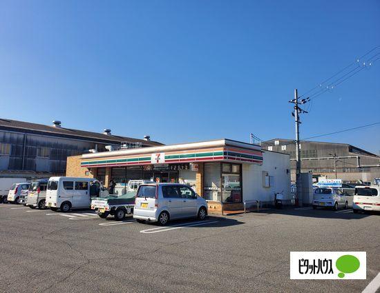 セブンイレブン明石二見町店：231m