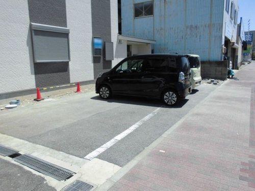 明石市新明町アパート 駐車場
