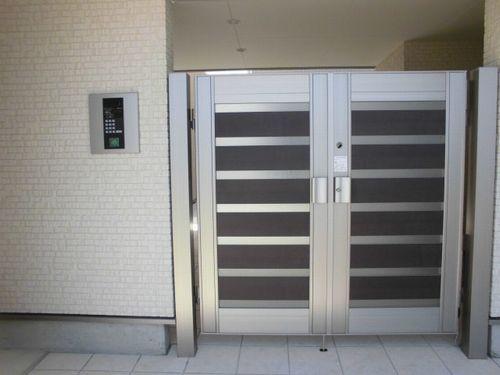 明石市新明町アパート エントランス