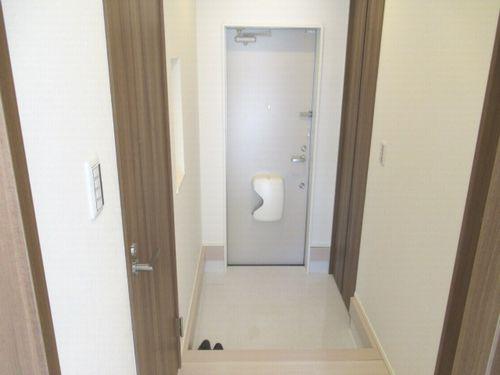 明石市東朝霧丘アパート 玄関