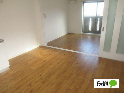 明石市朝霧山手町アパート リビング
