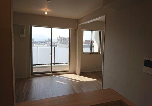 明石市西新町マンション リビング
