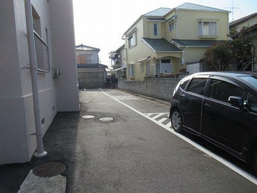 神戸市西区王塚台マンション 駐車場