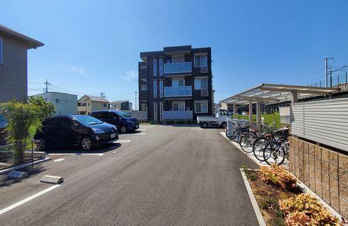 明石市大久保町八木アパート 駐車場