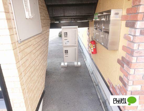三木市緑が丘町本町アパート エントランス
