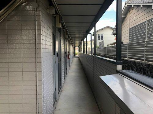 明石市魚住町住吉アパート エントランス