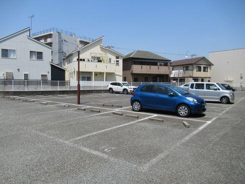 明石市二見町西二見マンション 駐車場