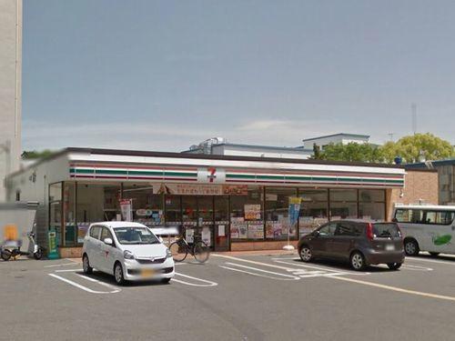 セブンイレブン明石山下町店：821m