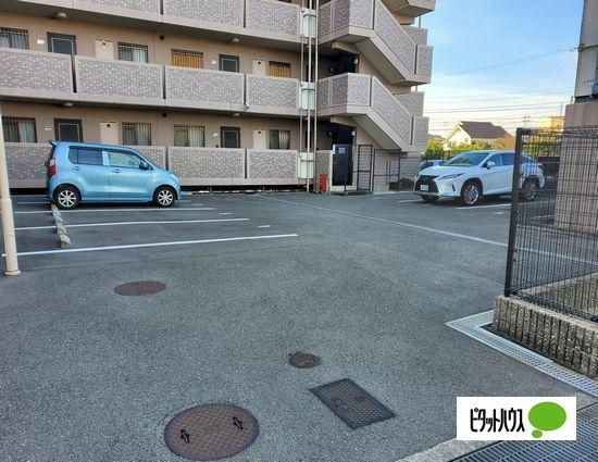 明石市二見町東二見マンション 駐車場