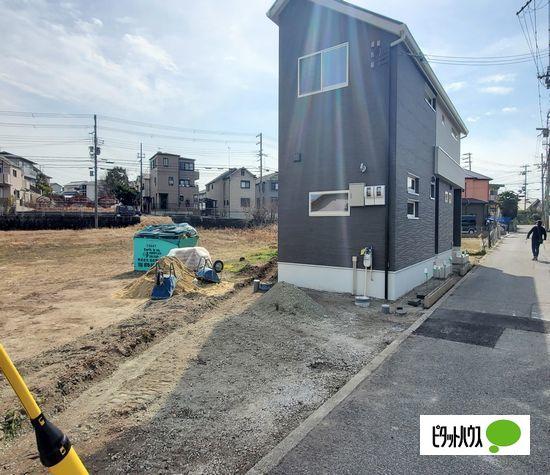 神戸市西区伊川谷町潤和テラスハウス 駐車場