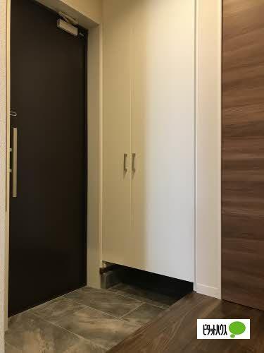 明石市西新町マンション 玄関