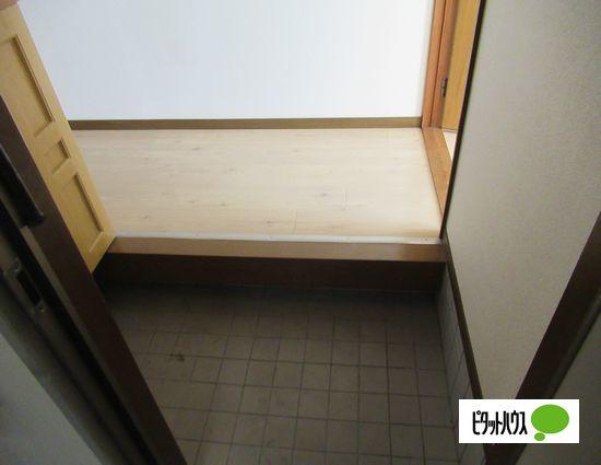 明石市大明石町アパート 玄関