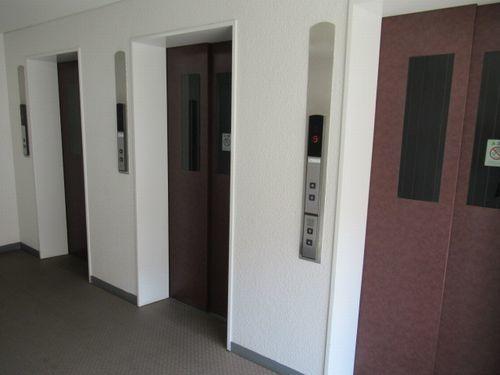 明石市大明石町マンション エントランス