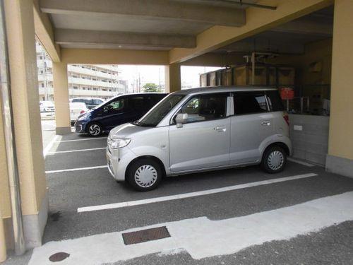 明石市宮の上マンション 駐車場