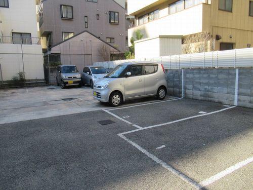 明石市大明石町マンション 駐車場