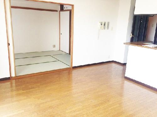 明石市硯町マンション リビング
