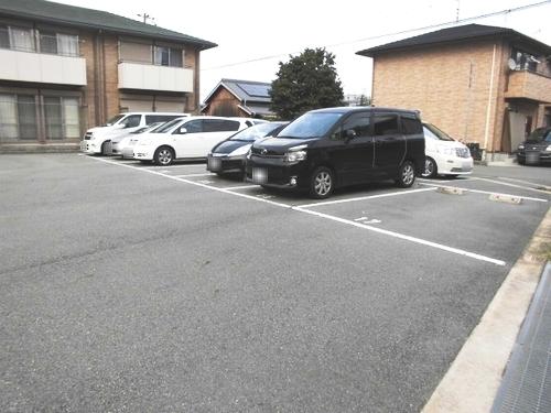 神戸市西区枝吉アパート 駐車場