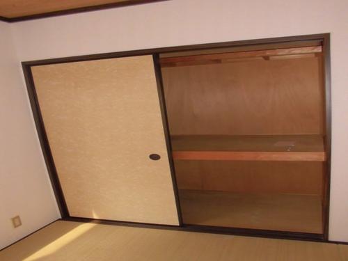 明石市硯町アパート 収納