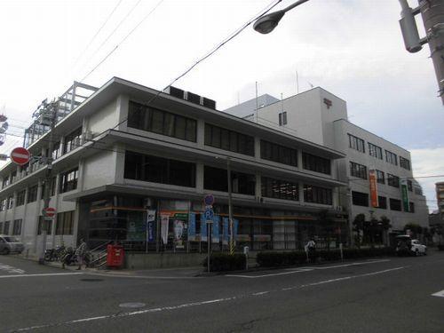 明石郵便局：749m