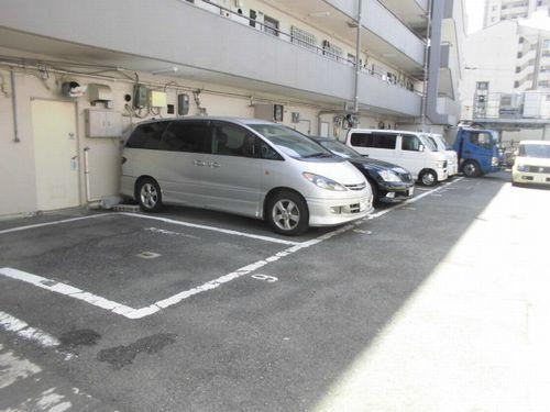 明石市西明石北町マンション 駐車場