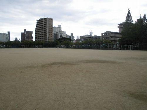 上ケ池公園：809m