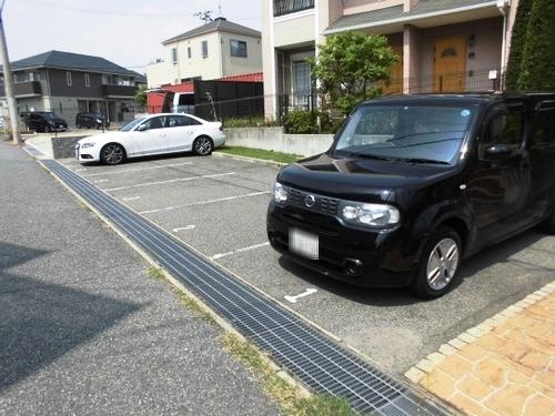 神戸市西区長畑町テラスハウス 駐車場