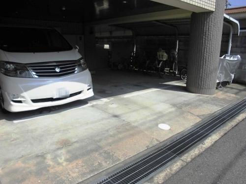 明石市旭が丘マンション 駐車場