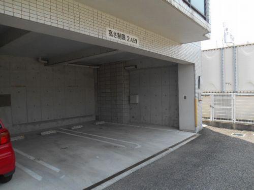 明石市大観町マンション 駐車場