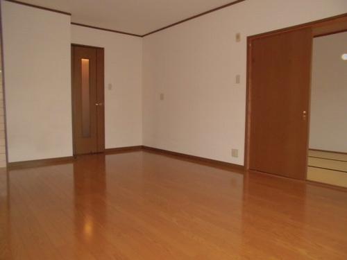 明石市山下町アパート リビング