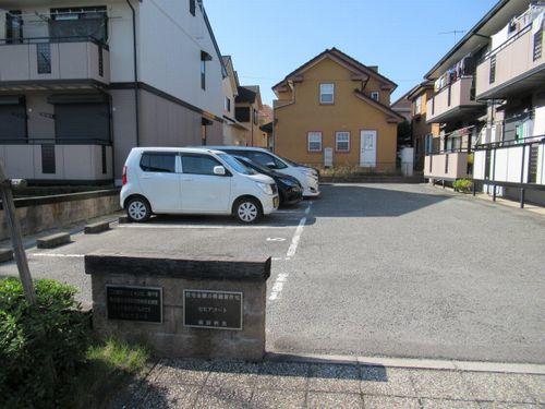 神戸市西区二ツ屋アパート 駐車場