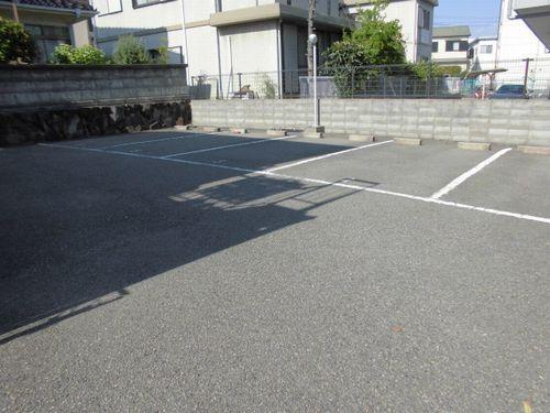 神戸市西区池上マンション 駐車場
